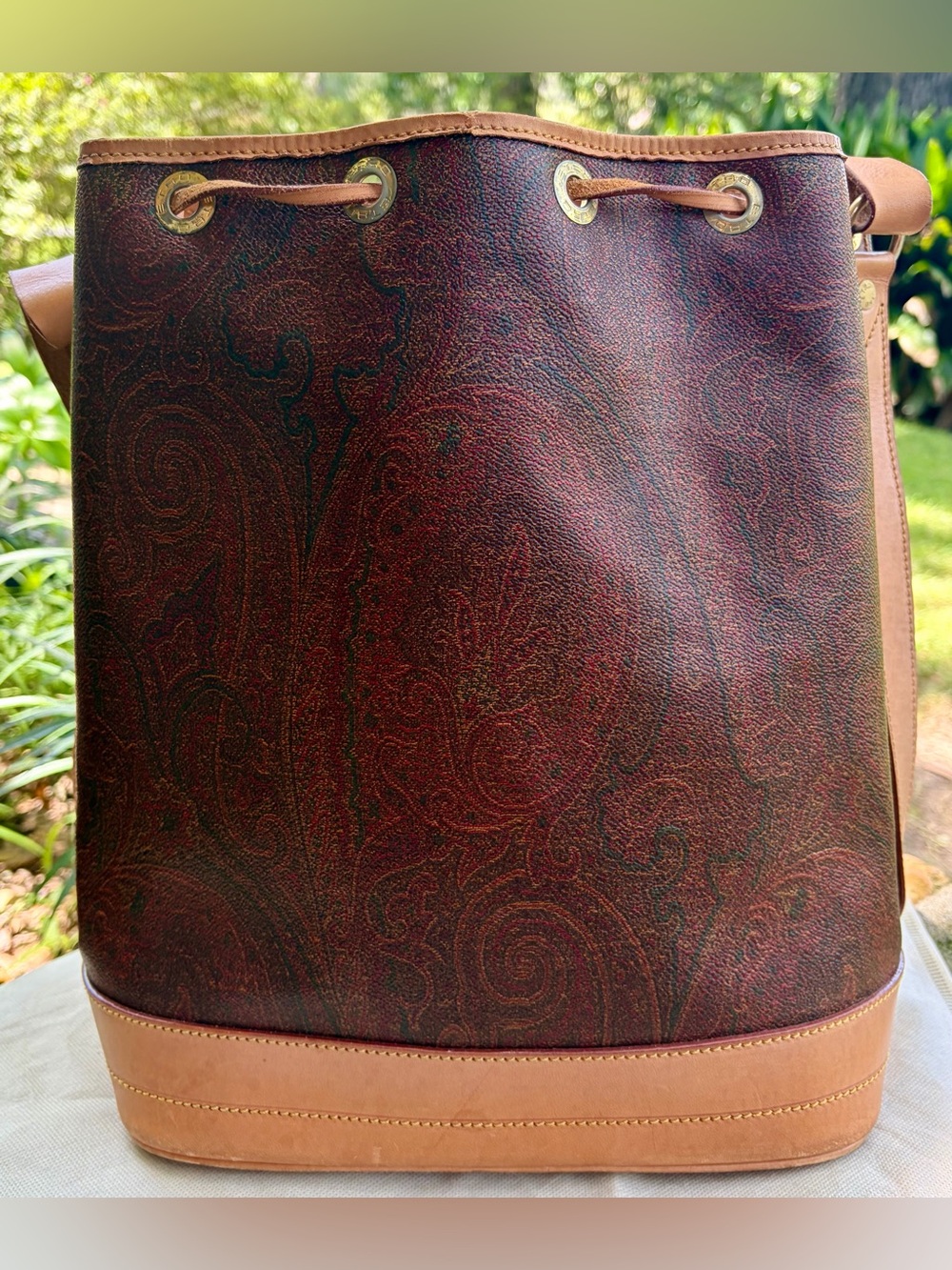 Vtg. ETRO MILANO RED PAISLEY Coated Canvas and Leather Adjustable Shoulder Bag - Picture 2 of 16